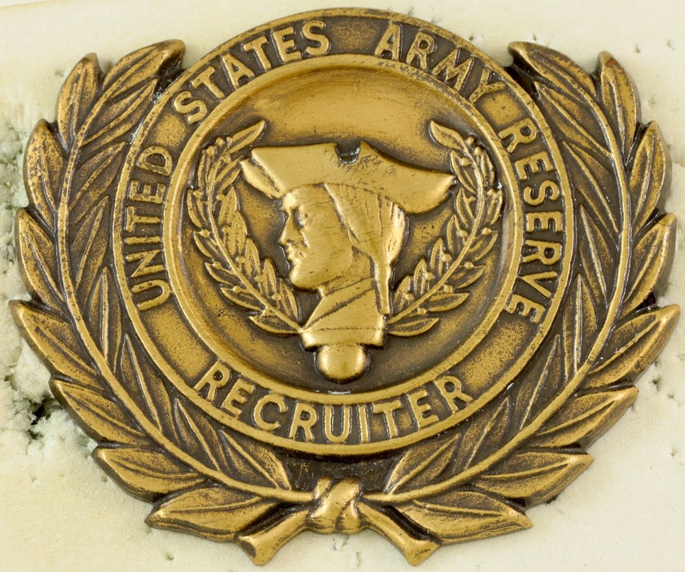 US Army Reserve Recruiter Badge CB