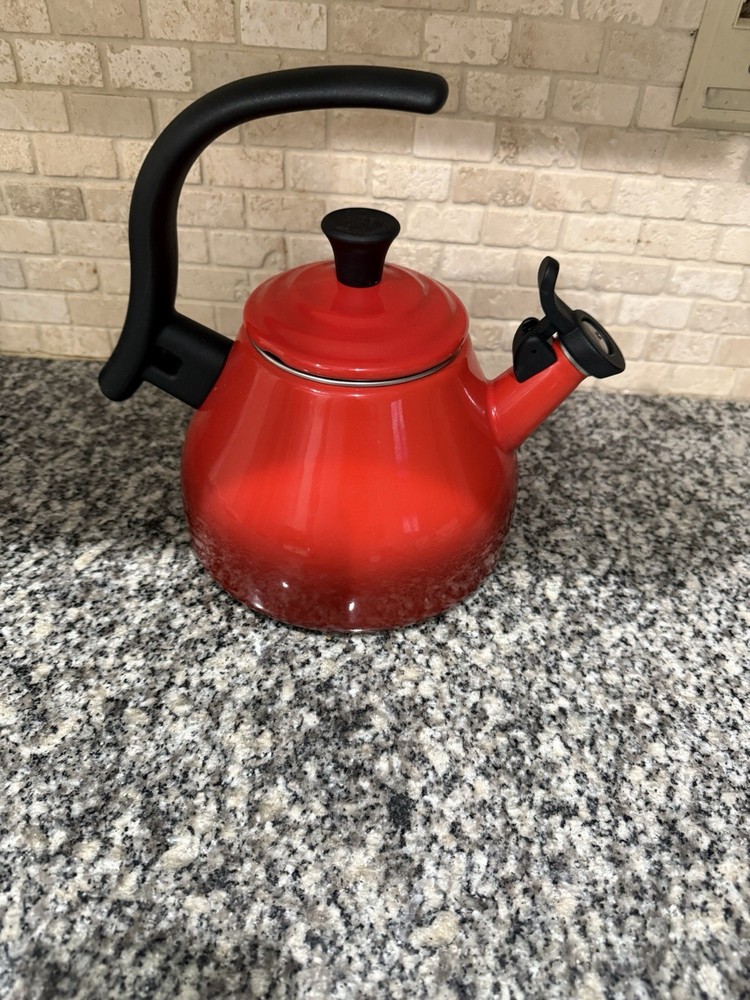 Le Creuset Zen Enameled Steel Tea Kettle Cerise/Cherry 1.6 qt 1.5 L Red