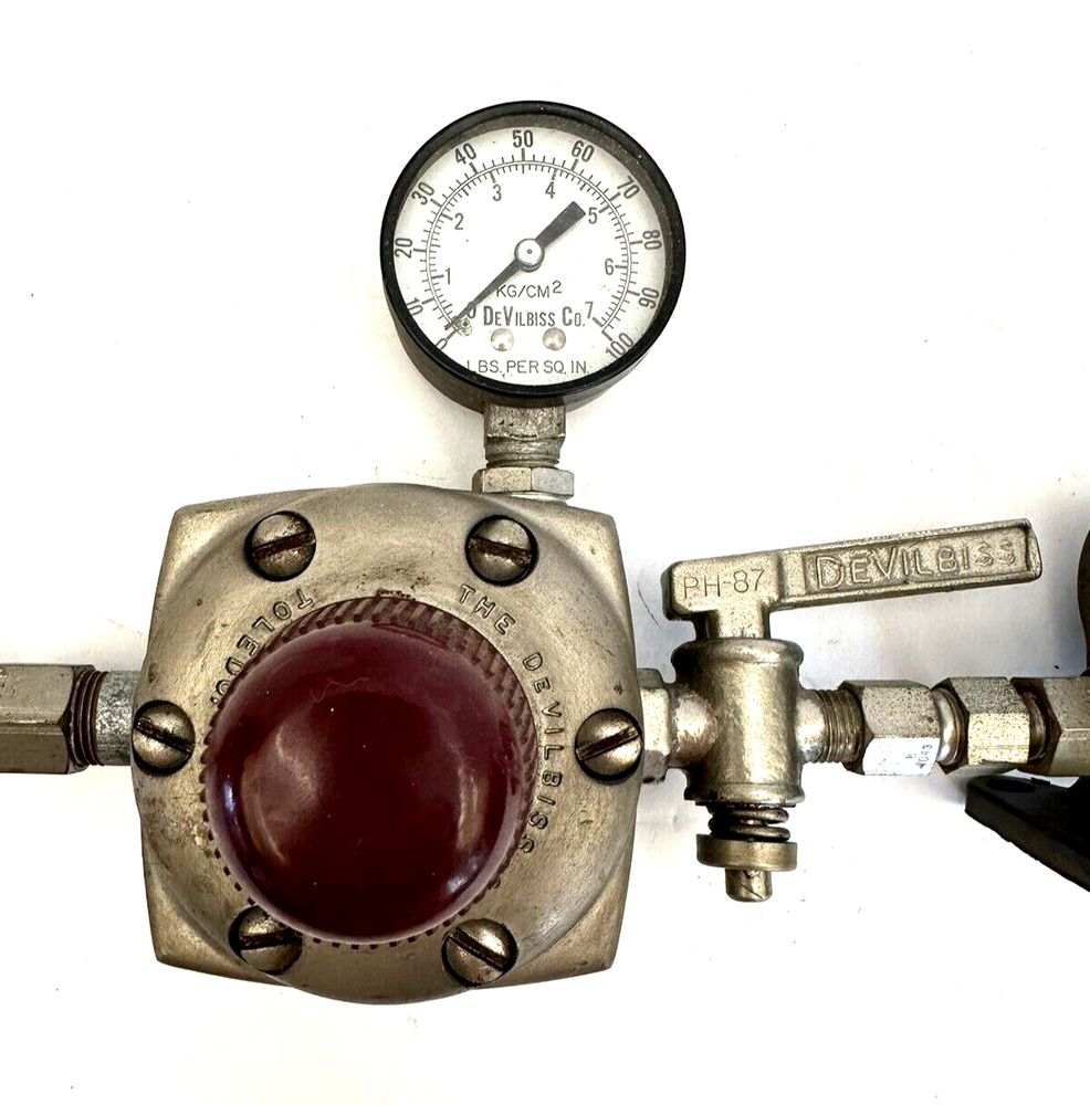 DeVILBISS Air regulator and water separator and hose