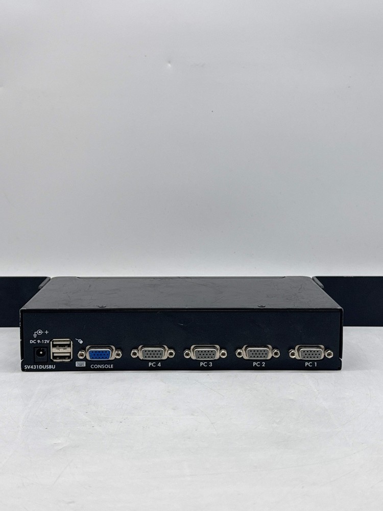 STARVIEW 4 Port Professional USB-Console KVM Switch D5EEF6D553