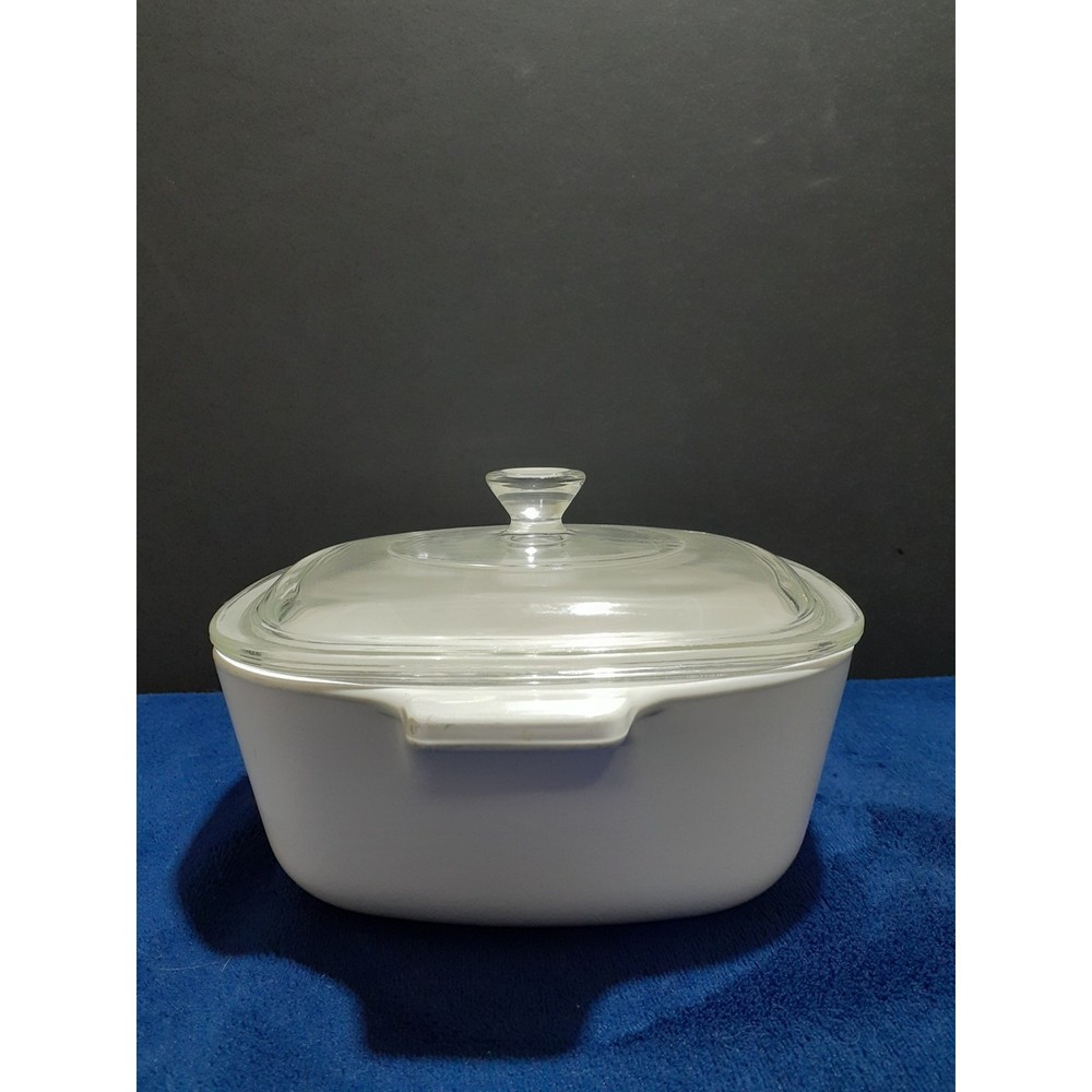 Corning Ware Cornflower Casserole Dish with Lid 1 1/2 Quart