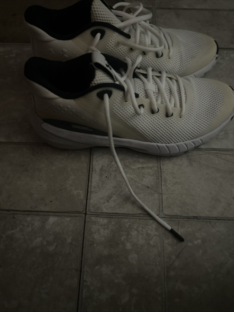 ￼ Body Armor White Size 11 ￼