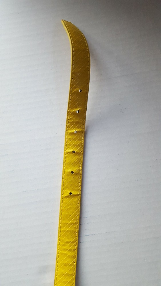 WOMEN'S YELLOW EMBOSSED BELT