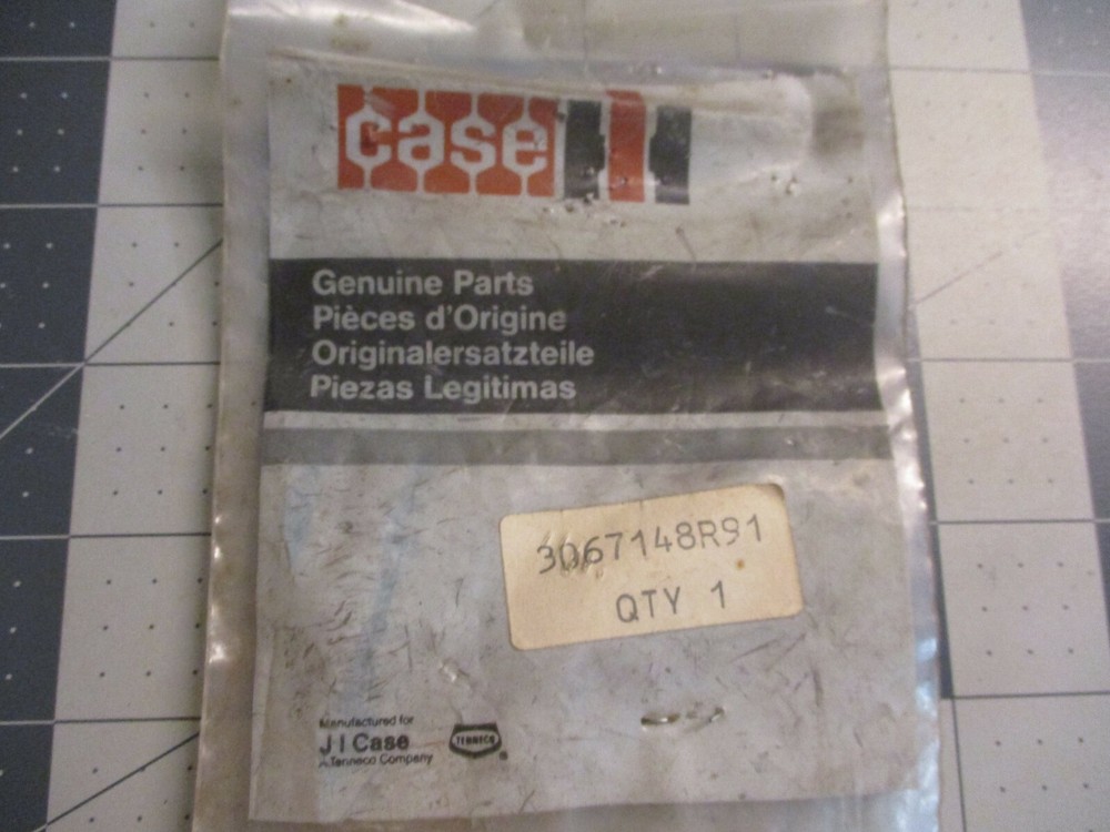 Case IH 3067148R91 Valve