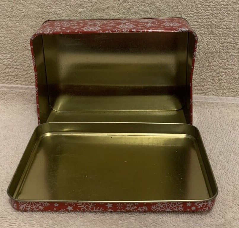 Greenbrier RED & WHITE SNOWFLAKES RectangleTin Box - EUC