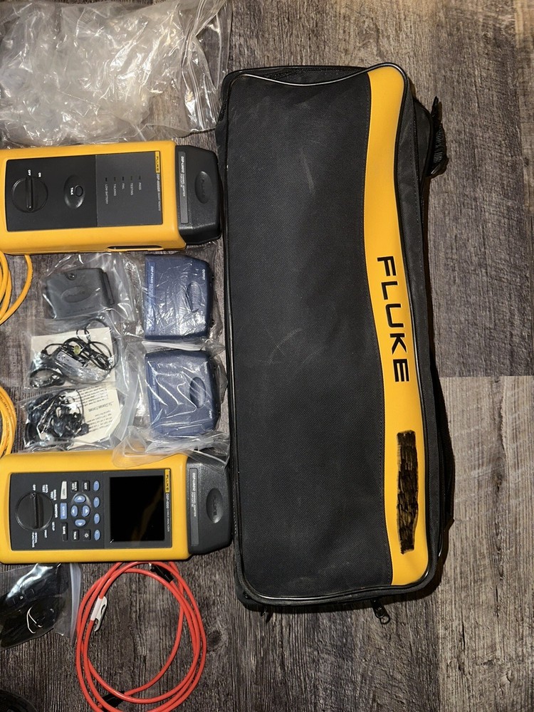 Fluke Networks DSP-4000 Digital Cable Analyzer Great Shape. Used very little.