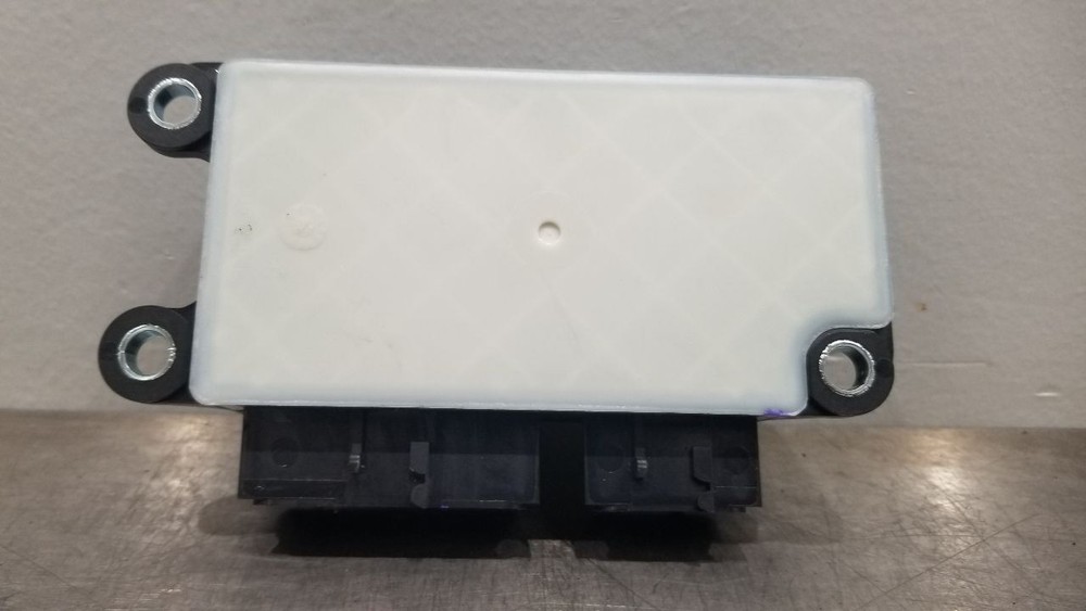 21 CHEVY SILVERADO 2500 SRS BAG MODULE 13534411