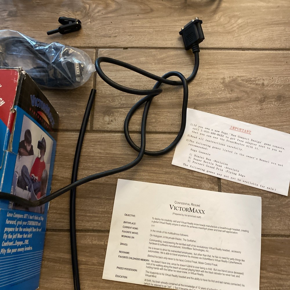***UNTESTED*** VictorMaxx StuntMaster Virtual Reality Headset & Original Box