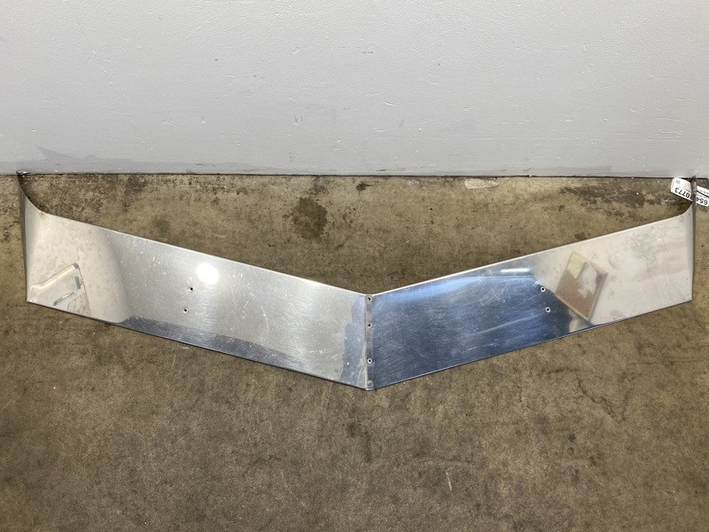 1997 Peterbilt 357 Visor (654-10773)