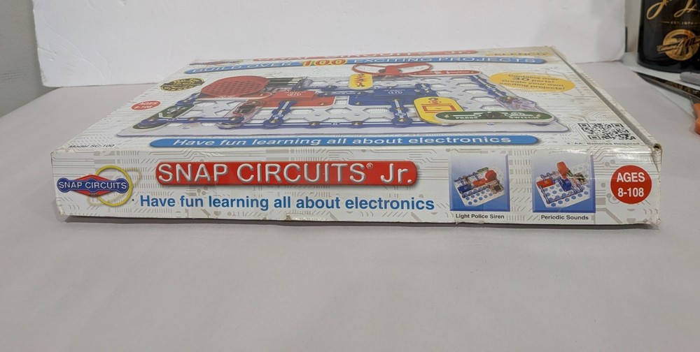 Elenco Snap Circuits Jr. SC-100 Electronics Educational Toy Kit