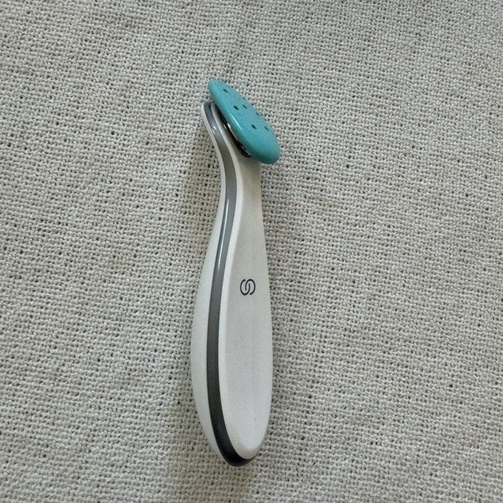 Nu Skin ageLOC Boost Device