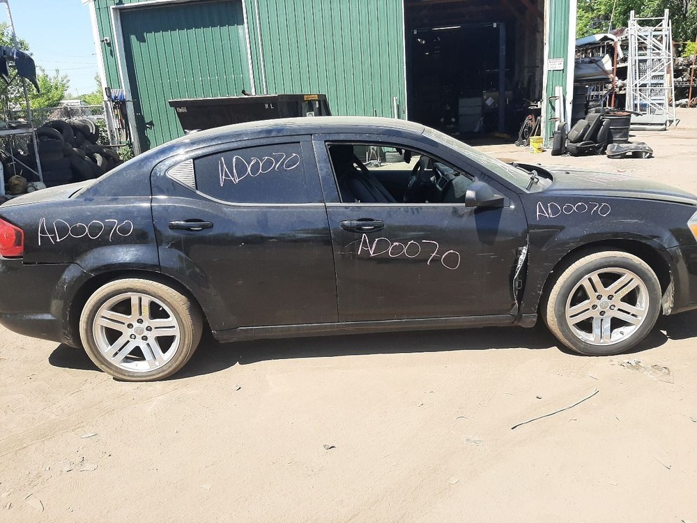 AVENGER 2012 High Mounted Stop Light 962223