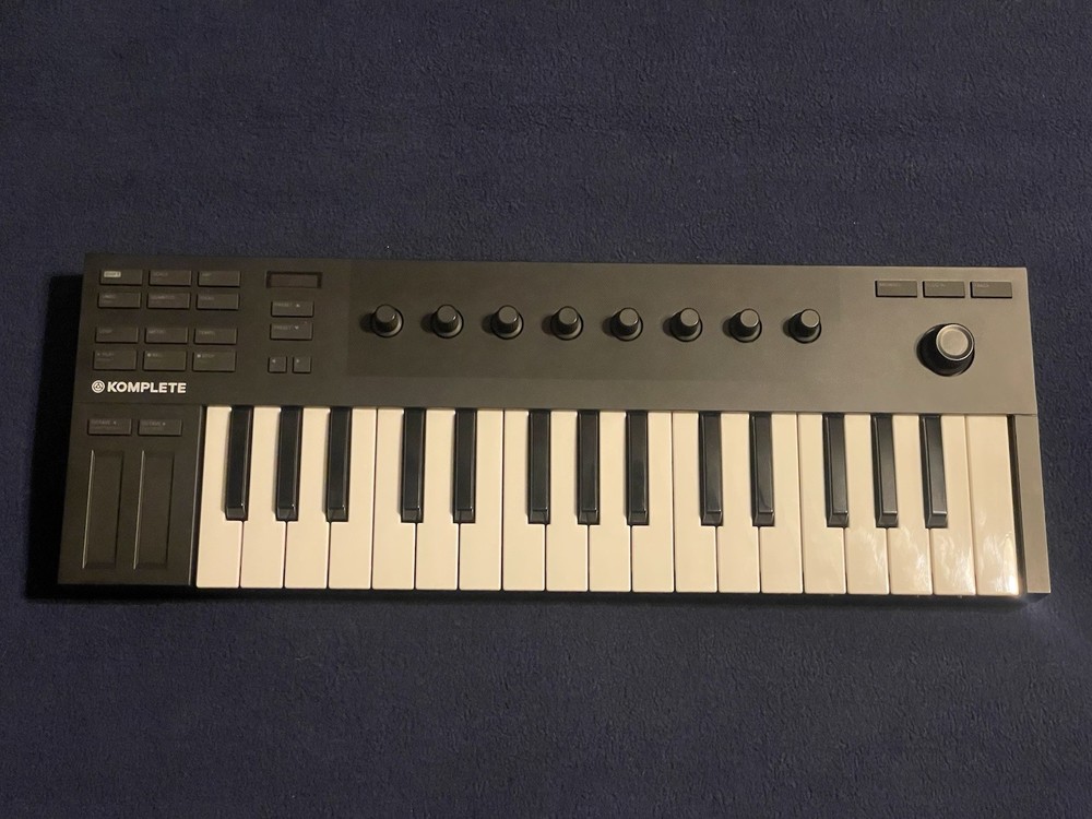 Native Instruments M32 Komplete Kontrol Keyboard Controller