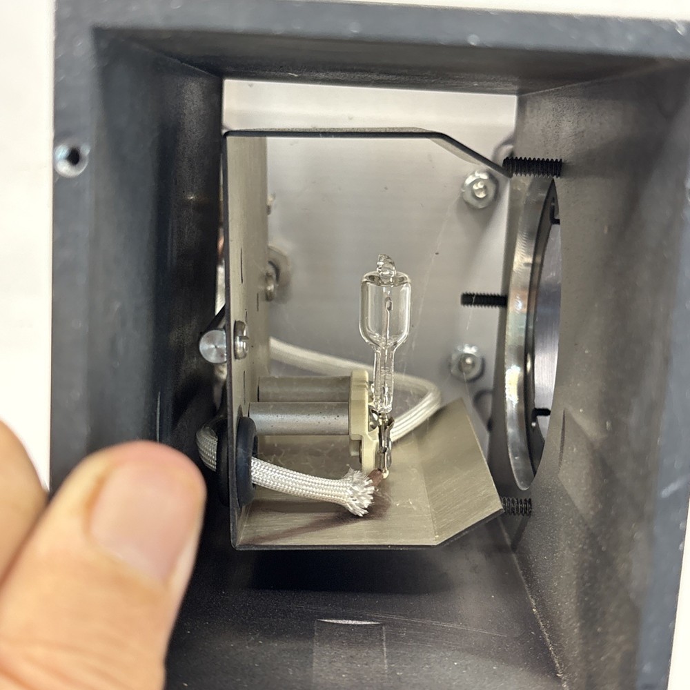 Oriel Corporation Light Source Lab Equipment