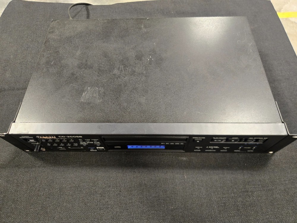 Tascam CD-200SB Professional CD / Solid-State Media Player
