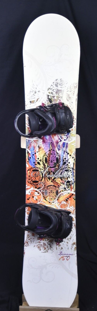 AVALANCHE DIVANE SNOWBOARD SIZE 150 CM WITH LARGE BINDINGS