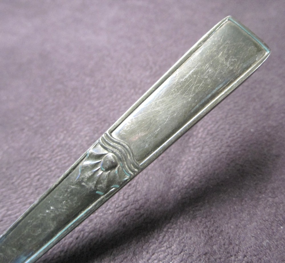Unknown Pattern WALKER & HALL English Silverplate 6 Ice Cream Spoons No Monogram