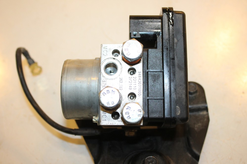 2023 KTM RC 390 ABS Brake Pump Unit Module 94842031044