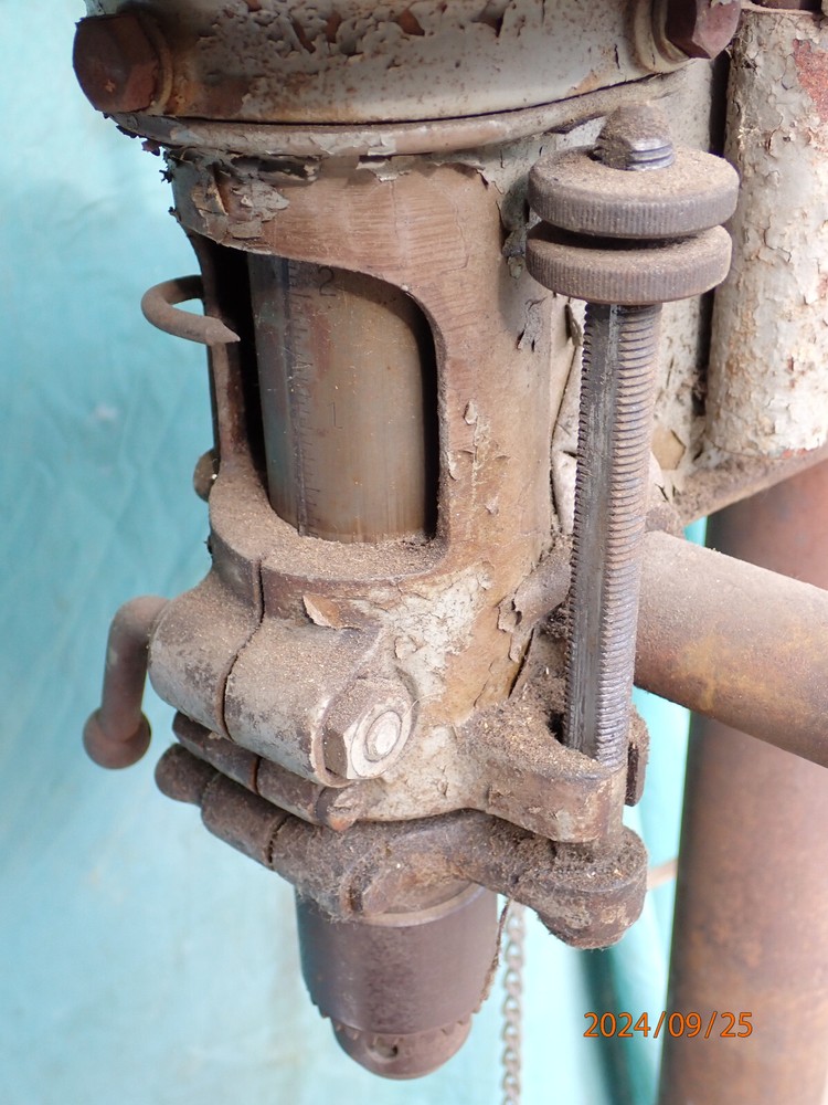 VINTAGE EARLY DELTA 14" DRILL PRESS WITH DP220 HEAD CASTING ROUND BASE