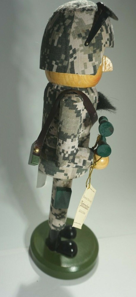 Wooden Limited Edition Nutcracker 14" Solder 2009 Target Brands