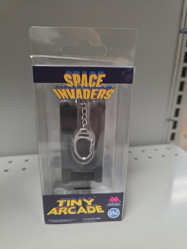 2017 Worlds Smallest Tiny Arcade Space Invaders Miniature Game WORKS