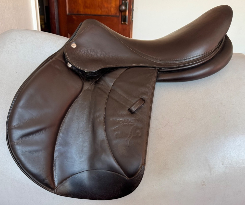 18" Voltaire Stuttgart PRO Saddle - 2018 - 3A - Full Buffalo