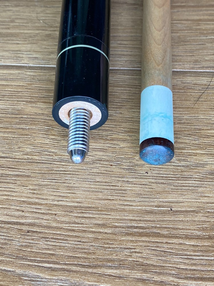 Rage Pool Cue Stick - 2 piece 20 oz Very Nice Excellent