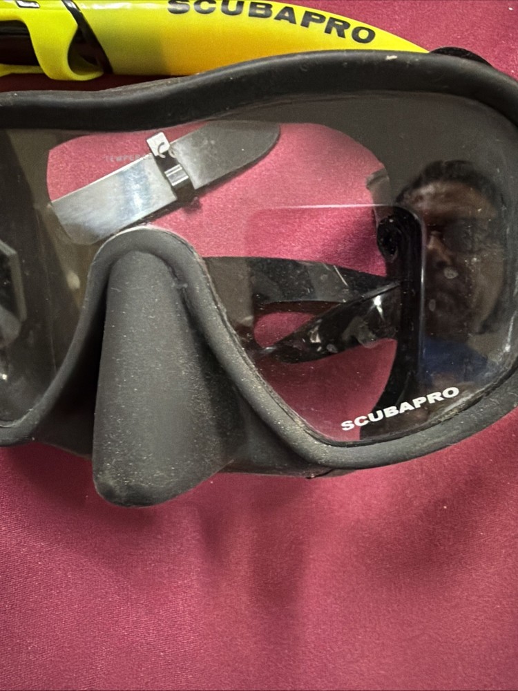 scuba pro set mask snorkel