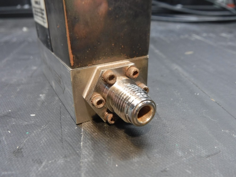 Unit UFC-1160A Gas: CL2 Mass Flow Controller