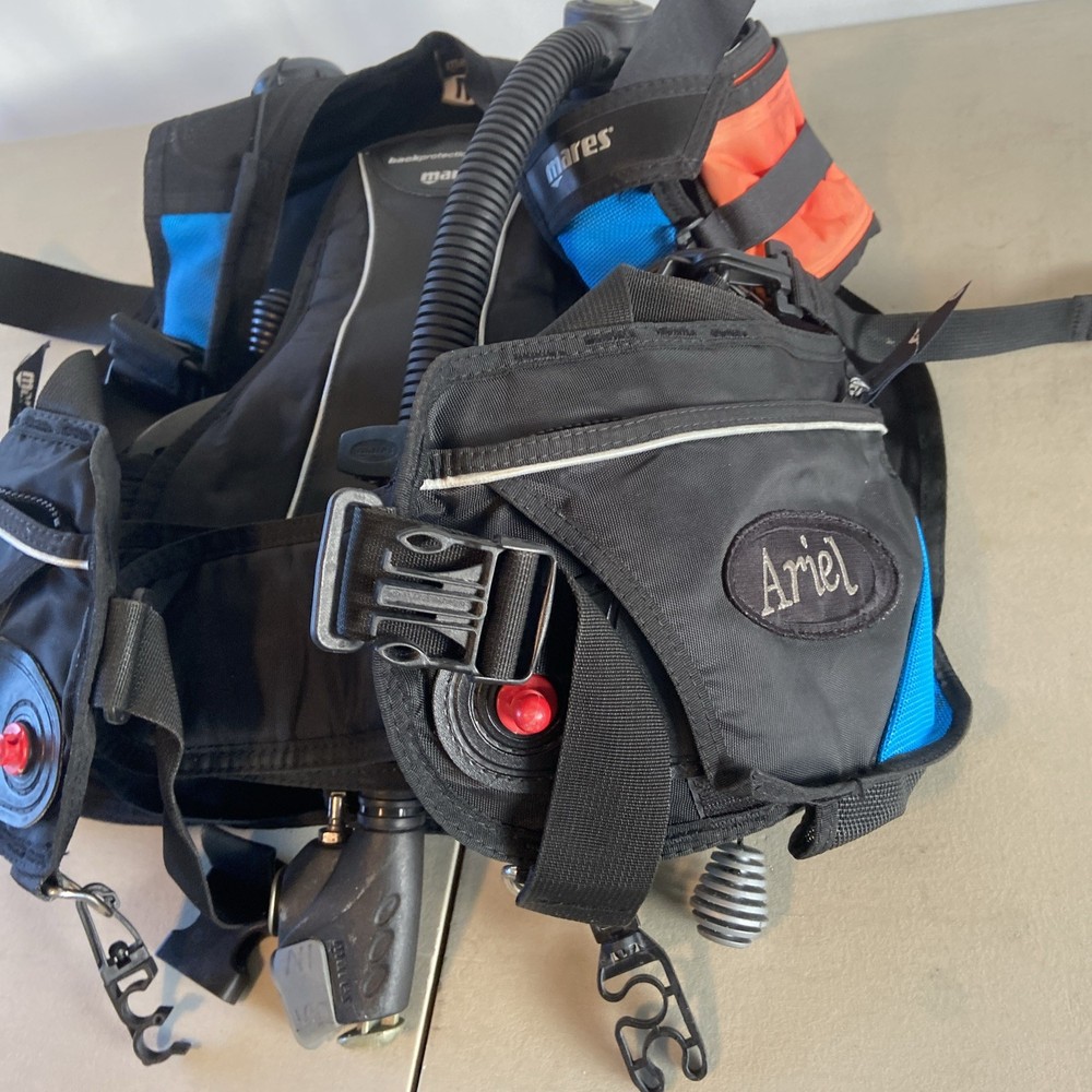 Mares Ariel Diving Vest Size Medium.