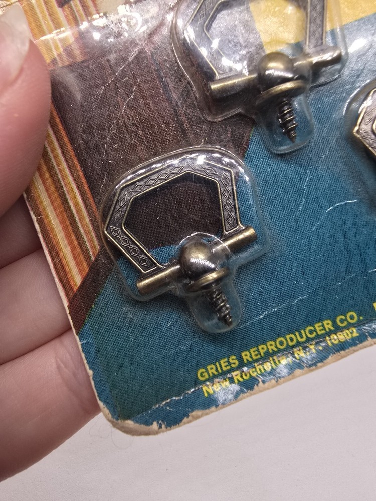 VTG Homecraft decorative Rings Pulls Coronet