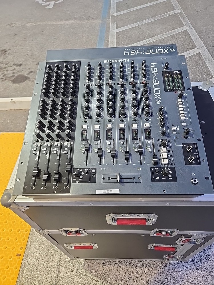 Allen And Heath Xone 464 Very nice condition