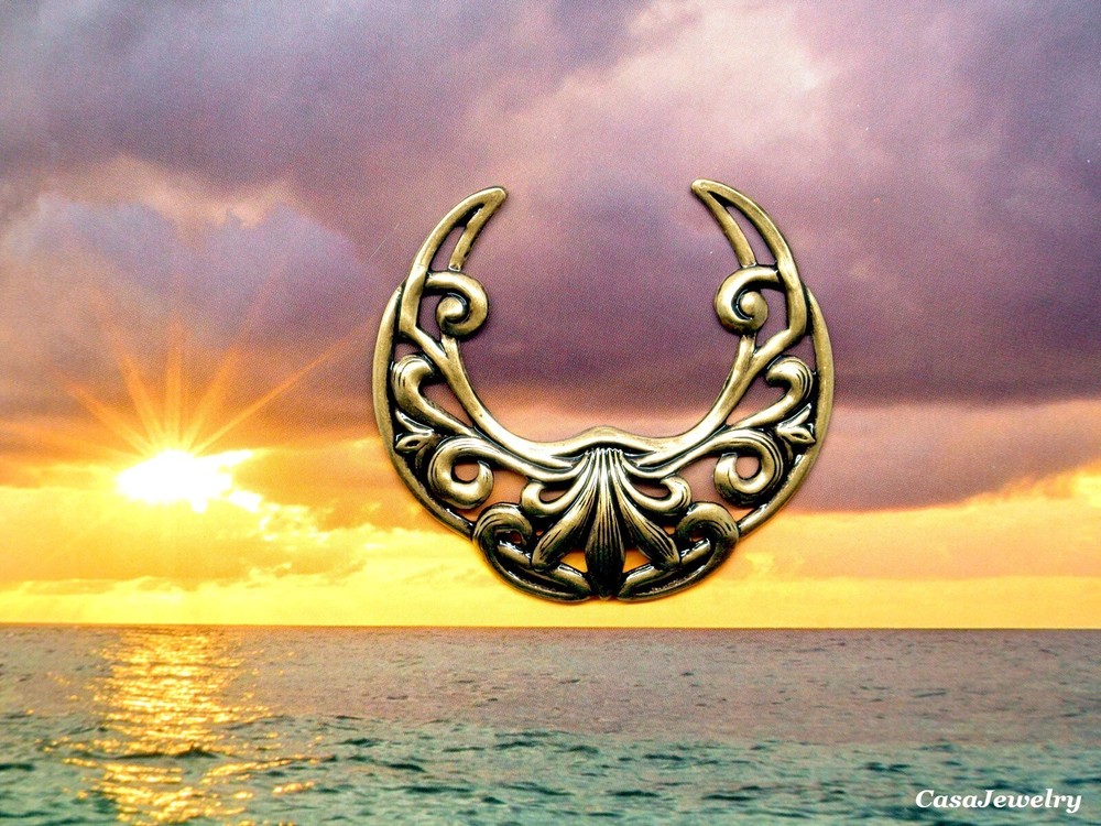 #4118 LARGE ANTIQUED GOLD CRESCENT SHAPED CELTIC COMPONENT - 1 Pc