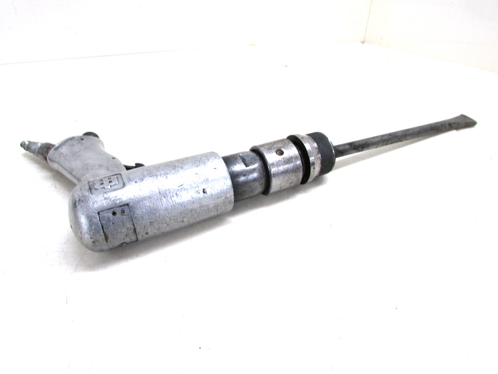 INGERSOLL RAND TOOLS HEAVY DUTY AIR CHISEL / HAMMER w/ BIT