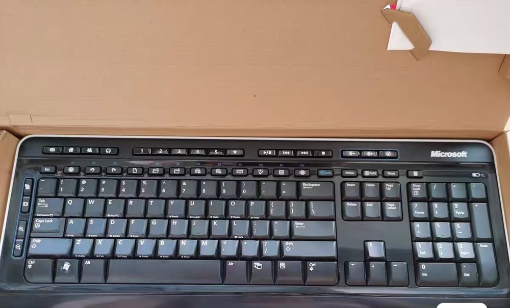 Microsoft wireless Desktop 3000 Keyboard With Mouse