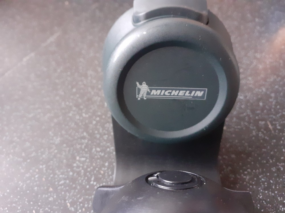 Via Michelin SAT NAV X-960, Sat Nav Windscreen Mount