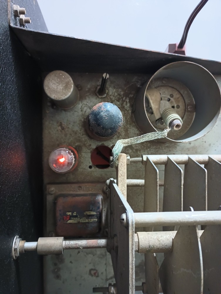 Vintage 813 Tube RF Transmitter Amplifier 80M Rack Mount Powers On