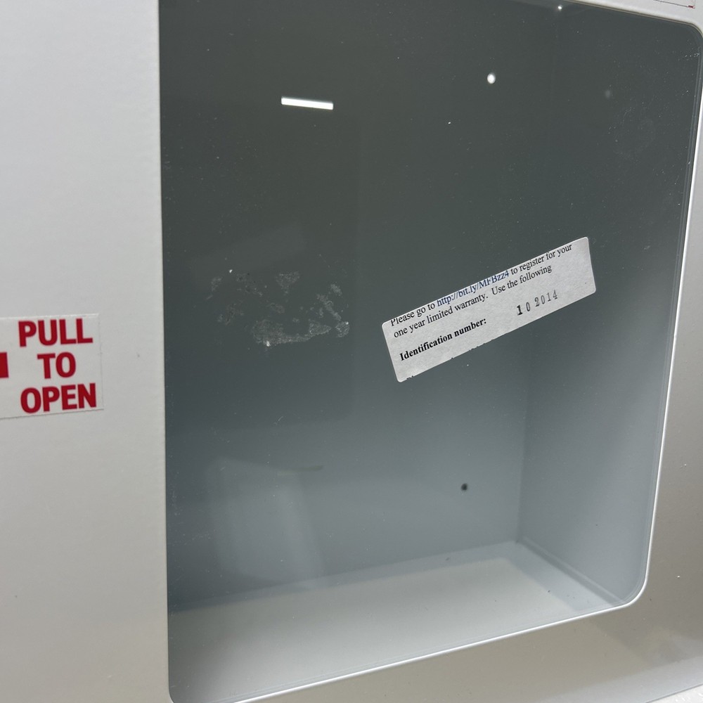 Defribilllator Hanging Storage Container With Alarm Tested