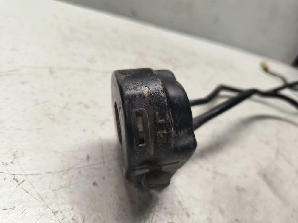 1973 Kawasaki F7 175 OEM Left Bar Control Light Turn Horn Switch Button