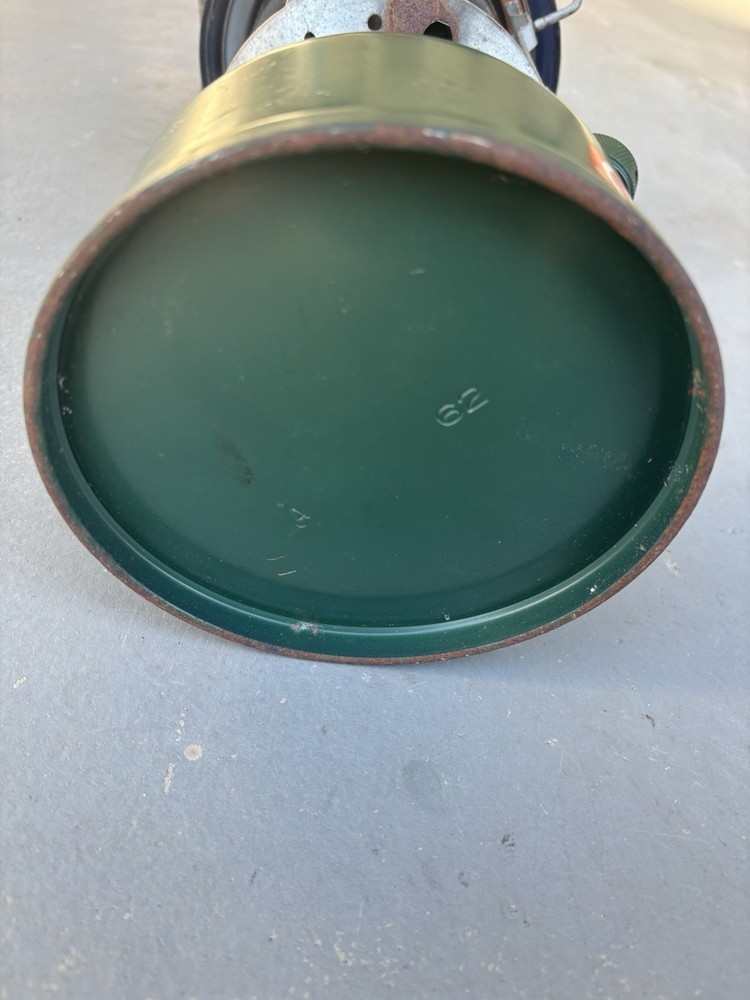 Vintage Coleman Lantern 1962