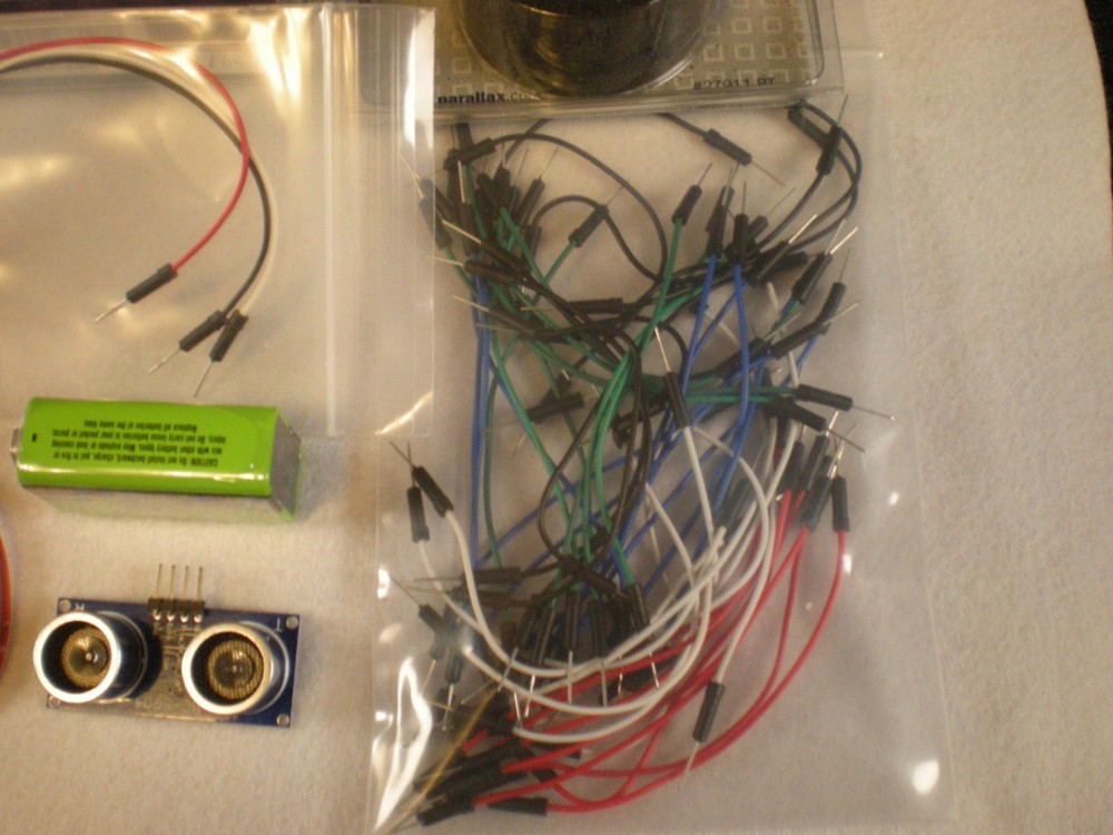 Micro Controller Basic Stamp Board Kit, + Motors + Sensors +More (DESCRIPTION)