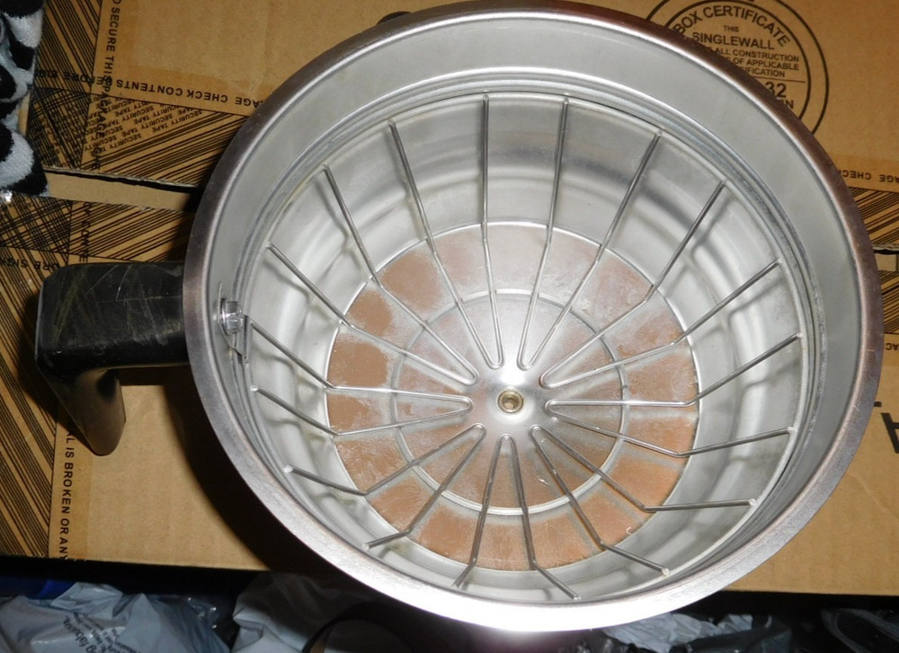 METAL COMMERICAL COFFEE MAKER GROUND BASKET WITH WIRE LINING FUNNEL