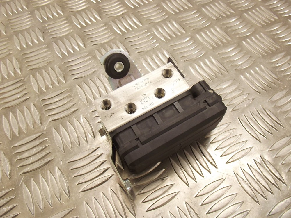 Suzuki GSX-S 125 2018 abs pump 2017 > 2018