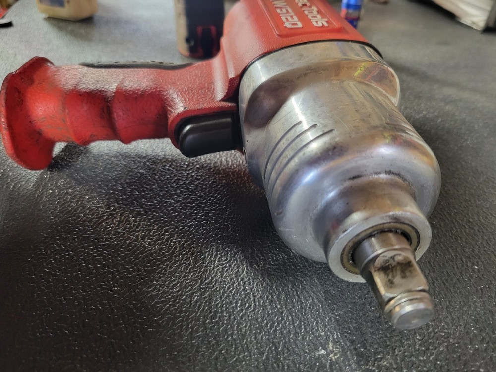 Mac Tools 1/2" Air Impact AW612Q. Snap on