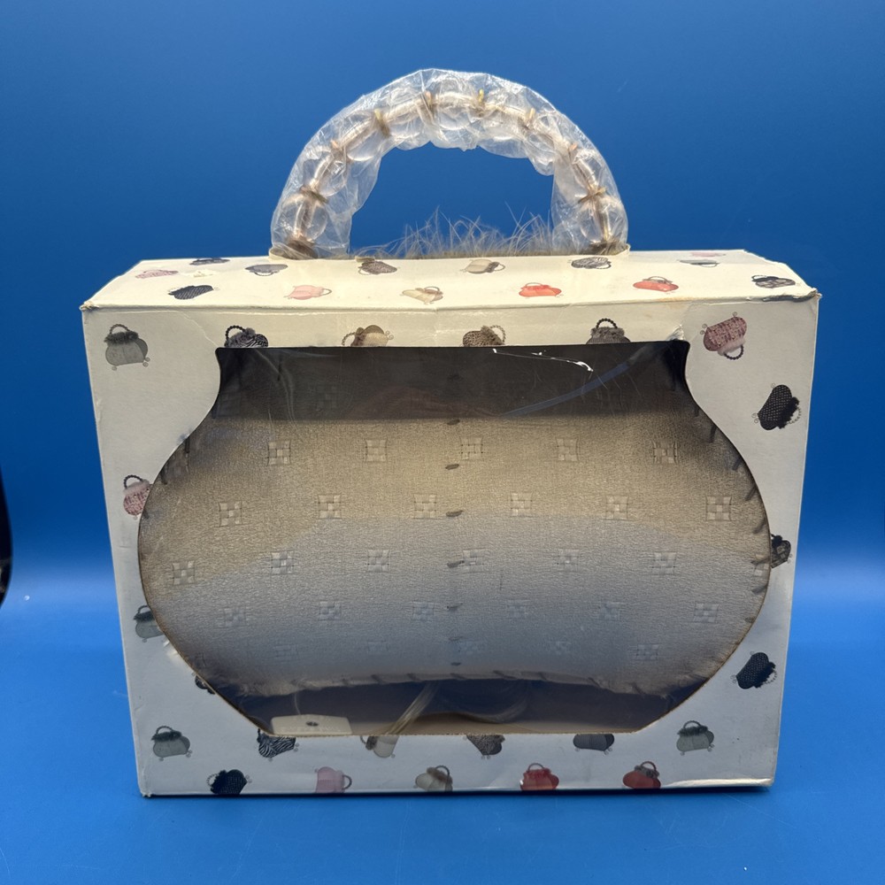 Womens Purse Shaped Table Lamp