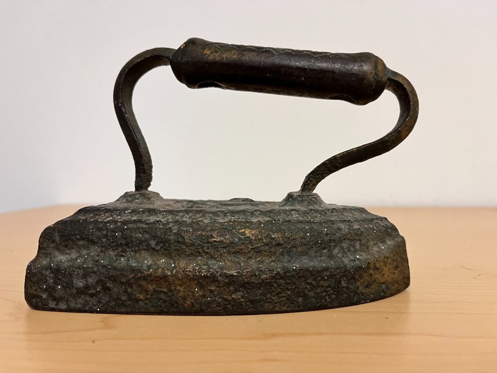 Pair of Antique Sad Flat Irons
