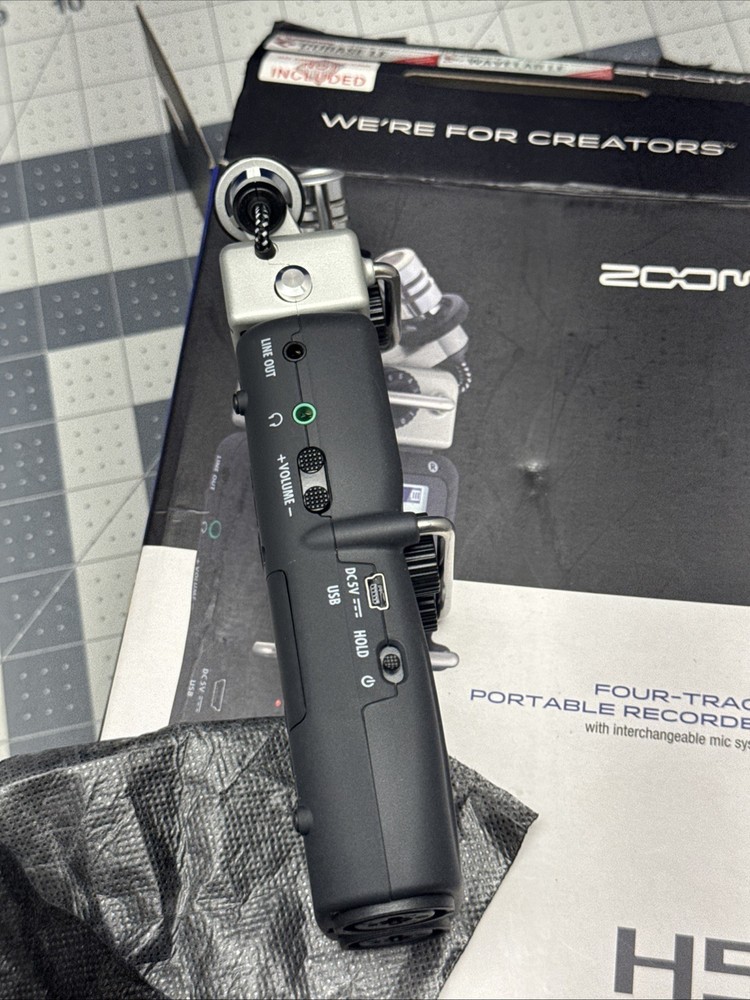 Zoom H5 Handy Recorder Four-Track Interchangeable Mic USB Handheld Recorder