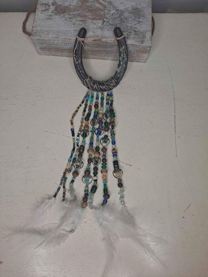 Rustic Horseshoe Bead Feather Wall Hang