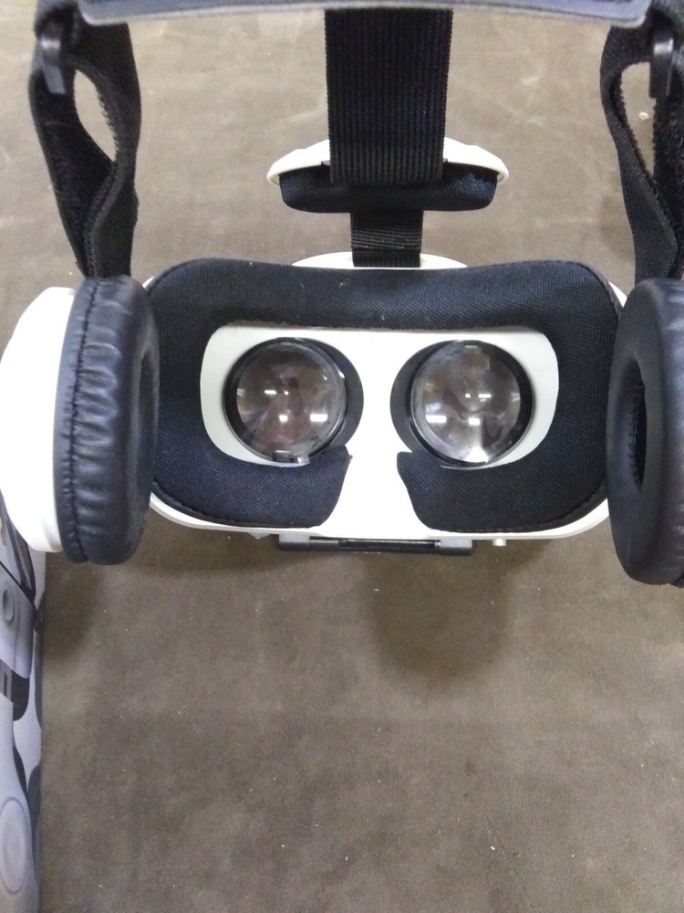 Sharper Image Virtual Reality VR Headset with built in headphones
