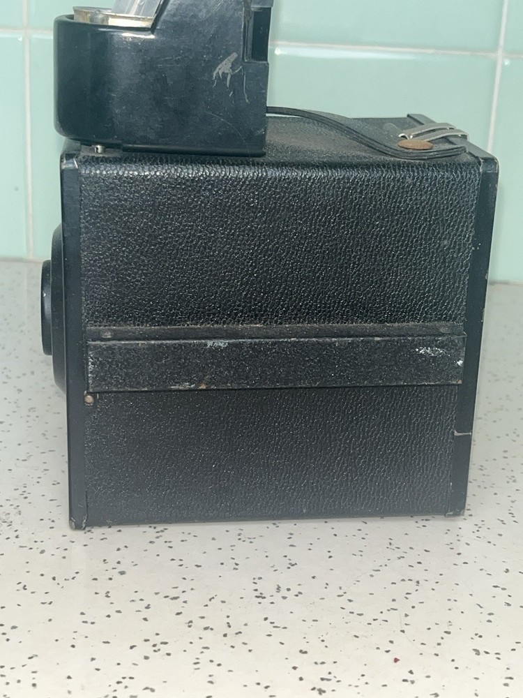 Vintage Tower Film Camera + Extra Flash & Manual UNTESTED